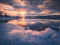 Ringerike, Chmury, Zima, Drzewa, Norwegia, Jezioro, Promienie słońca