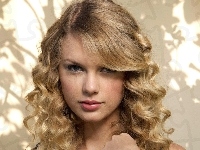 Blondynka, Taylor Swift, Spojrzenie