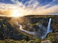 Wschód słońca, Rzeka Fossá, Mgła, Islandia, Wodospad Háifoss, Chmury