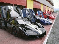 Czerwone, Czarne, Niebieskie, Ferrari FXX