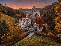 Drzewa, Włochy, Zamek Gernstein, Zachód słońca, Dolomity, Góry, Jesień