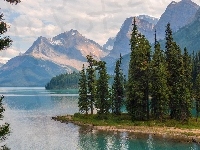 Jezioro Maligne, Park Narodowy Jasper, Drzewa, Kanada, Góry, Wyspa Ducha