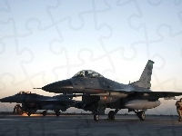 F-16, Myśliwce, Lotnisko