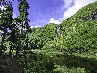 Góry, Wyspa Flores, Drzewa, Portugalia, Wodospady Poco de Bacalhau Falls, Jezioro