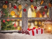 Kompozycja, Boże Narodzenie, Śnieg, Okno, Prezenty, Świąteczna, Lampion, Gałązki