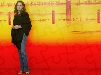 jeansy, Angelina Jolie, złote buty
