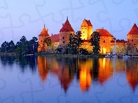 Jezioro Galwe, Zamek w Trokach, Litwa