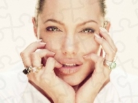 Angelina Jolie, pierścionki