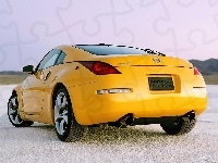 Żółty, Nissan 350Z