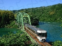 Pociąg, Most, Rzeka, Wzgórza