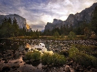 Góry, Stan Kalifornia, Kamienie, Stany Zjednoczone, Park Narodowy Yosemite, Rzeka