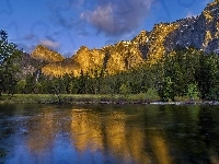 Rzeka Merced, Stan Kalifornia, Drzewa, Stany Zjednoczone, Park Narodowy Yosemite, Góry