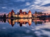 Zamek, Most, Wschód Słońca, Jezioro, Trakai Island Castle, Troki, Drzewa