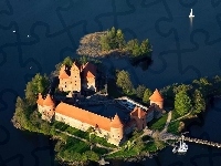 Litwa, Zamek w Trokach, Troki, Jezioro Galwe