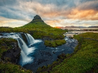 Wodospad Kirkjufellsfoss, Chmury,  Islandia, Półwysep Snaefellsnes, Góra Kirkjufell