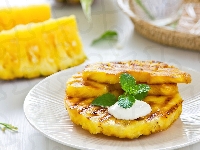 Śmietana, Talerz, Ananas, Plastry, Listki mięty