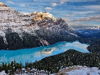 Jezioro Peyto Lake, Park Narodowy Banff, Zima, Kanada, Góry Canadian Rockies, Lasy
