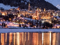 Jezioro St. Moritz, Domy, Miejscowość, Sankt Moritz, Szwajcaria, Oświetlona, Zima, Wieczór, Kanton Gryzonia