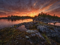 Zachód słońca, Drzewa, Rosja, Jezioro Ładoga, Skały, Karelia
