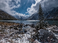 Jezioro Multinskoe, Rosja, Chmury, Śnieg, Rośliny, Góry Ałtaj, Drzewa, Syberia