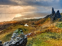 Wyspa Skye, Wschód słońca, Skały, Morze, Wzgórze The Storr, Szkocja, Doliny, Jezioro