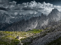 Masyw Cadini di Misurina, Dolomity, Schronisko Citta di Capri, Droga, Włochy, Dom, Góry, Chmury, Prowincja Belluno