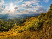 Las, Promienie słońca, Rosja, Chmury, Wzgórza, Roślinność, Kisłowodzki Park Narodowy