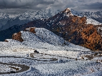 Góry, Droga, Przełęcz, Dolomity, Góry, Włochy, Prowincja Belluno, Zima