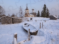 Kaplica, Drzewa, Kienozierski Park Narodowy, Cerkiew, Rosja, Zima, Obwód archangielski, Ogrodzenie, Zniszczona, Łódka, Miejscowość Lyokshmozero