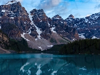 Alberta, Dolina Dziesięciu Szczytów, Drzewa, Góry, Kanada, Park Narodowy Banff, Jezioro Moraine