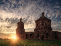 Ruiny, Chmury, Budynek, Cerkiew, Promienie słońca
