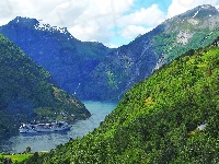 Lasy, Gry, Norwegia, Statek, Zbocza, Fiord Geirangerfjorden