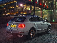 Bentley Bentayga Hybrid