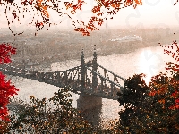 Most Wolności, Jesień, Węgry, Budapeszt, Rzeka Dunaj