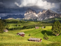 Dolina Val Gardena, Włochy, Domy, Dolomity, Mgła, Płaskowyż Seiser Alm, Góry Sassolungo, Drzewa