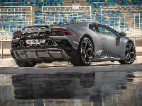 Lamborghini Huracan, Srebrne, Tył