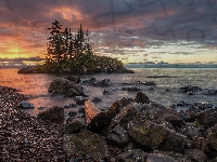 Wysepka, Jezioro górne, Zachód słońca, Cook, Stany Zjednoczone, Kamienie, Jezioro Lake Superior, Drzewa, Minnesota