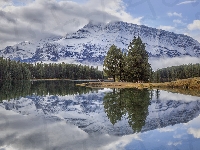 Góra Mount Rundle, Drzewa, Alberta, Two Jack Lake, Kanada, Odbicie, Góry, Jezioro, Las, Park Narodowy Banff
