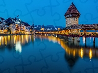 Oświetlony, Domy, Szwajcaria, Wieża, Rzeka Reuss, Most Kapellbrucke, Lucerna