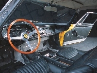 Ferrari 275, Wnętrze