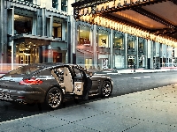 Ulica, Porsche Panamera 4S, 2015, Miasto