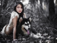 Rozmyte, Azjatka, Kobieta, Alaskan Malamute, Tło, Rośliny