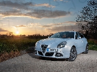 2018, Alfa Romeo Giulietta, Niebieskie