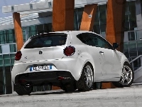 Alfa Romeo MiTo, Tył, Emblemat