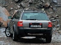 Audi Allroad, Tył