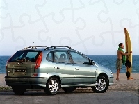 Nissan Almera Tino