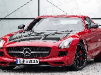 Mercedes-Benz SLS AMG GT, Przód