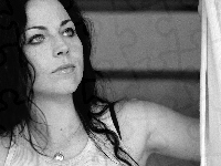 Amy Lee, biały top