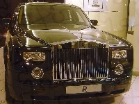 Atrapa, Rolls-Royce Phantom, Halogeny