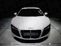 R8, Audi, Przód